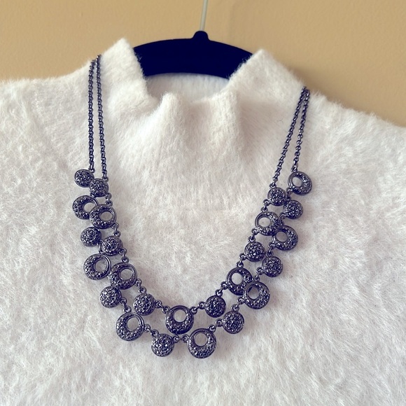 Jewelry - Elegant Black Necklace